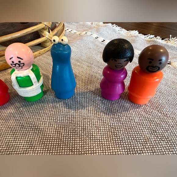Set of 7 vintage Fisher Price Sesame Street Little People, see photos. - Picture 3 of 3